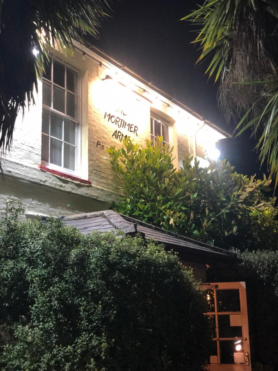 The Mortimer Arms (Adults Only) 拉姆西 外观 照片
